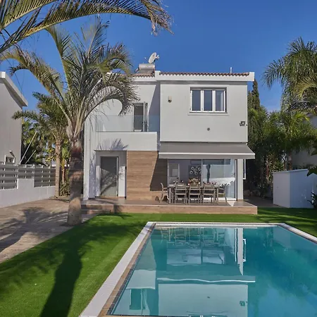 Moderne, Geraeumige Ferienvilla Holiday home *