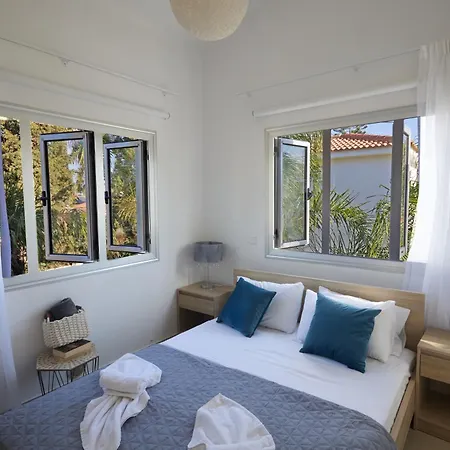 Moderne, Geraeumige Ferienvilla Vakantiehuis Agia Napa